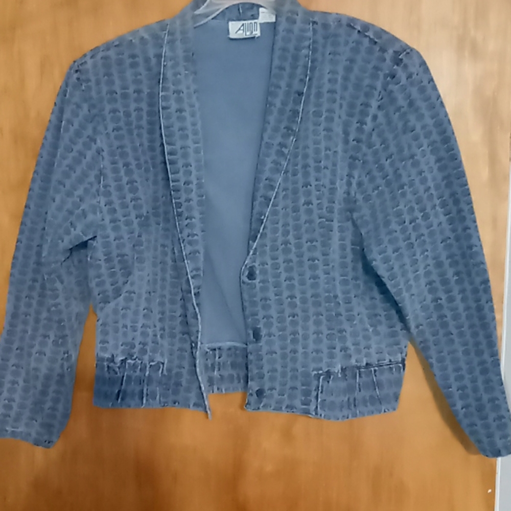 Jacket - Picture 1 of 8